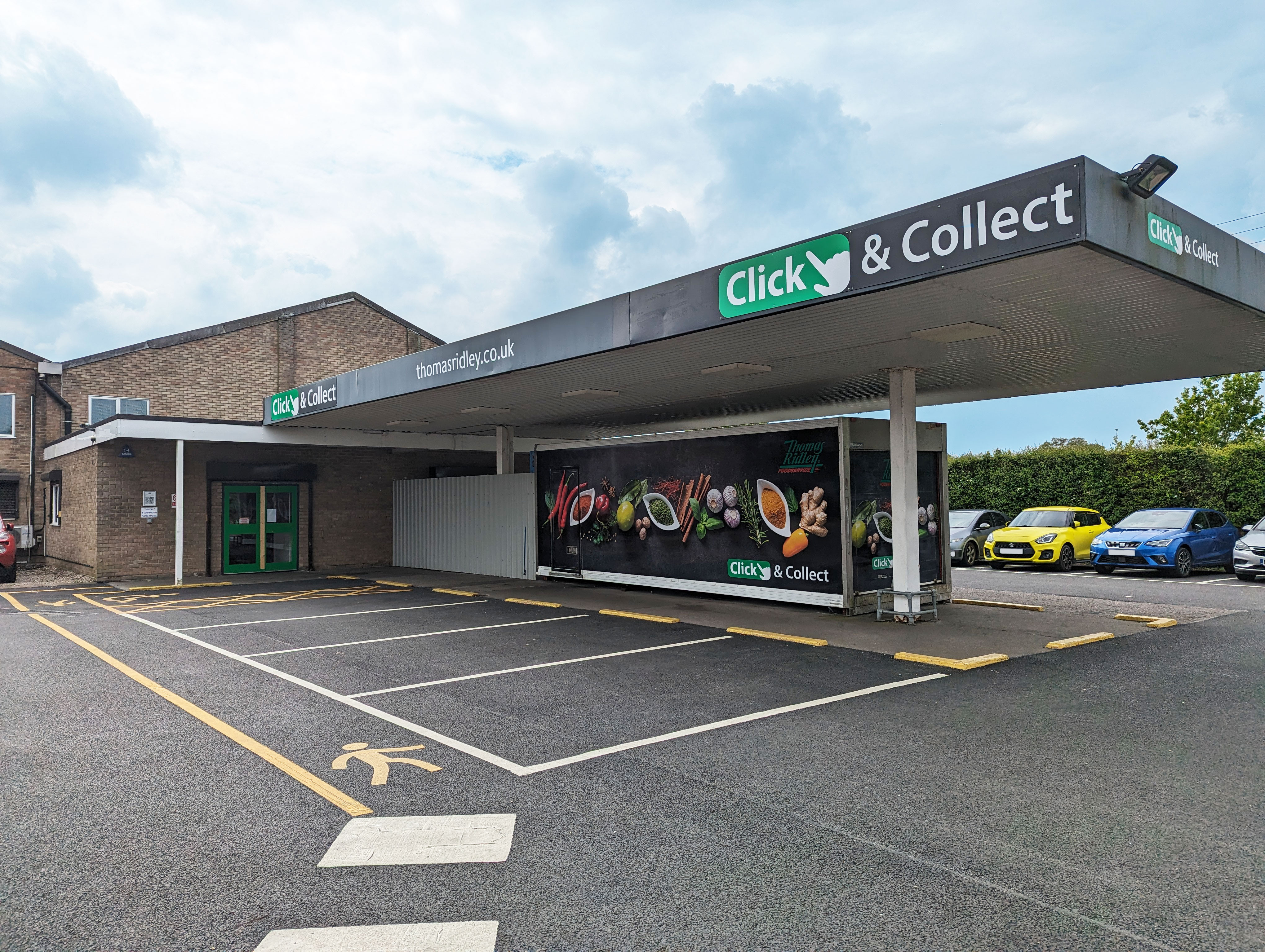 Click and Collect Bays at Thomas Ridley